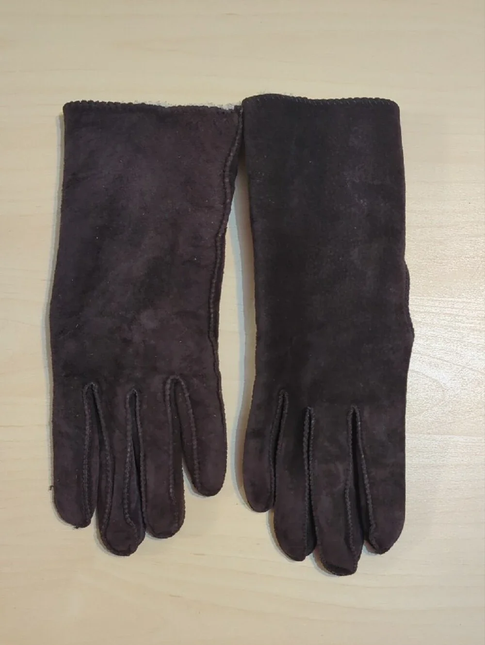Women's Dark Brown Leather Gloves - Classic Winter Accessory